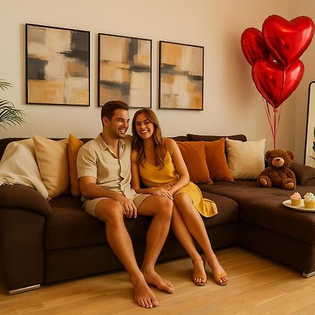 Amalia - Quiet 1Br Apartment With Parking & Wi-Fi Bucarest Esterno foto