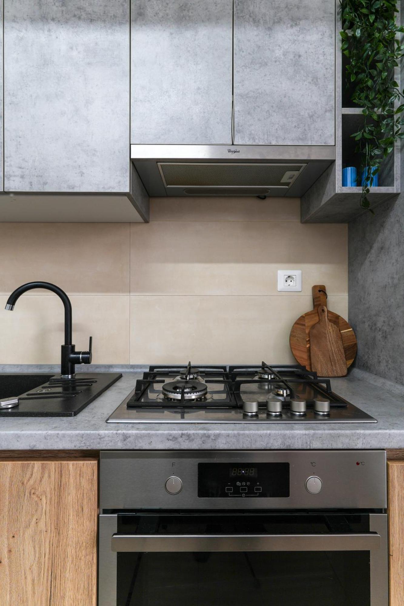 Amalia - Quiet 1Br Apartment With Parking & Wi-Fi Bucarest Esterno foto