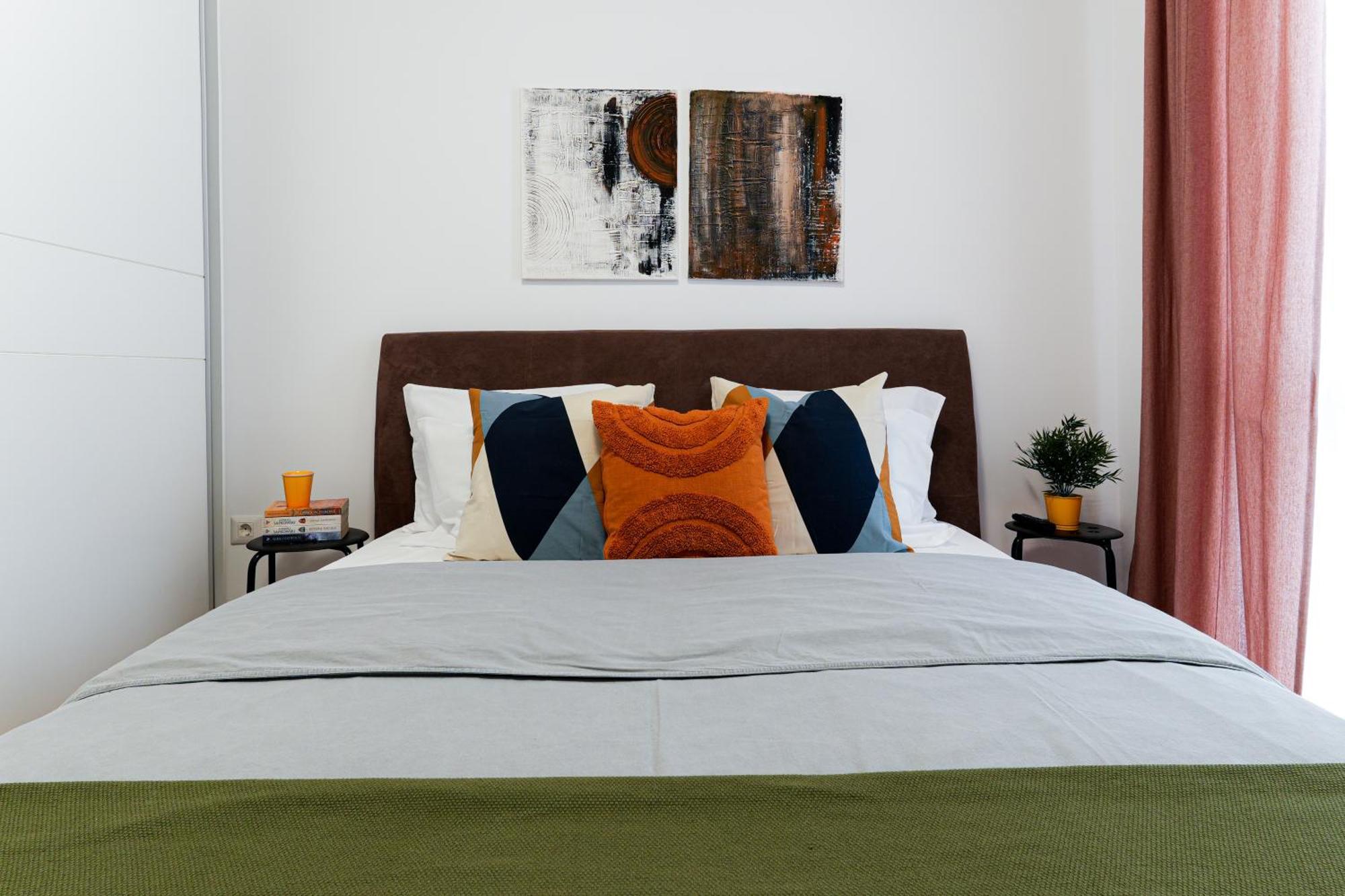 Amalia - Quiet 1Br Apartment With Parking & Wi-Fi Bucarest Esterno foto