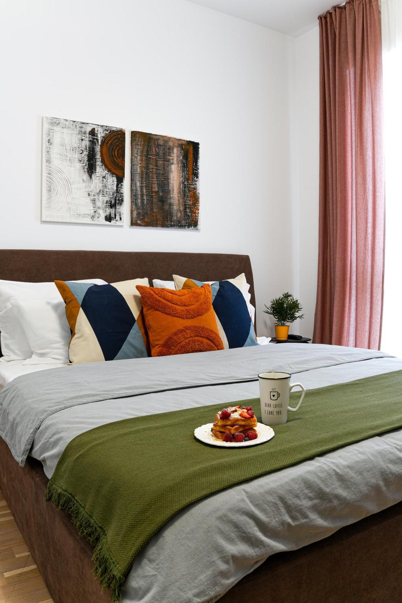 Amalia - Quiet 1Br Apartment With Parking & Wi-Fi Bucarest Esterno foto
